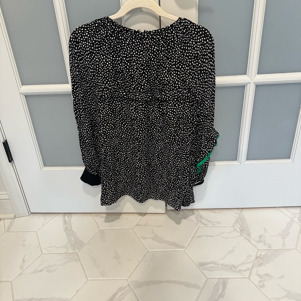 Tibi Martine Black and White Dotted Blouse with Green Accent/contrast sleeves - Picture 2 of 9